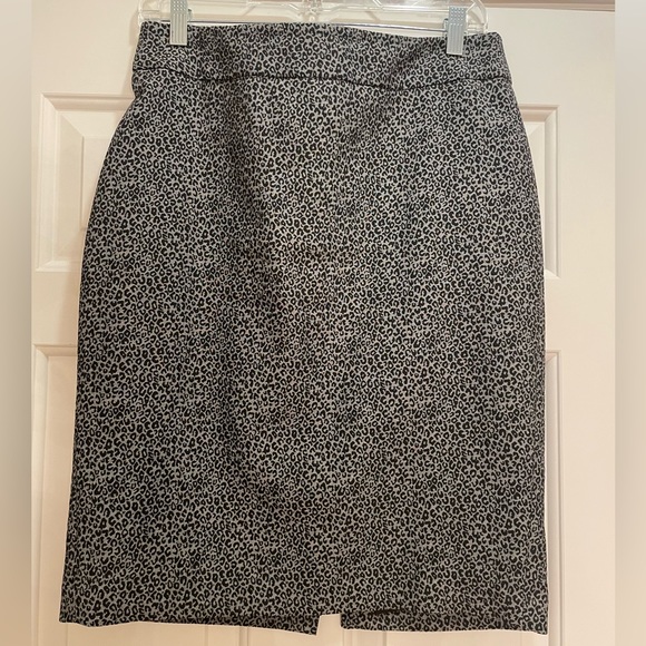 Ann Taylor Pencil Skirt Cheetah Size 6 - Picture 1 of 7